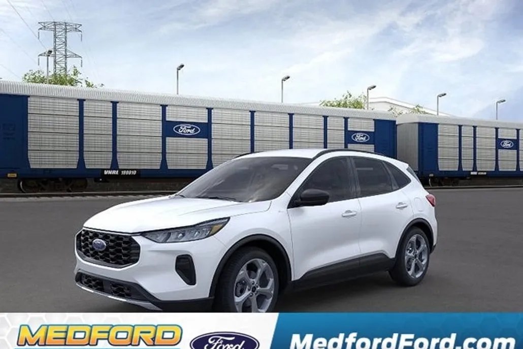 2025 Ford Escape ST-Line photo 1