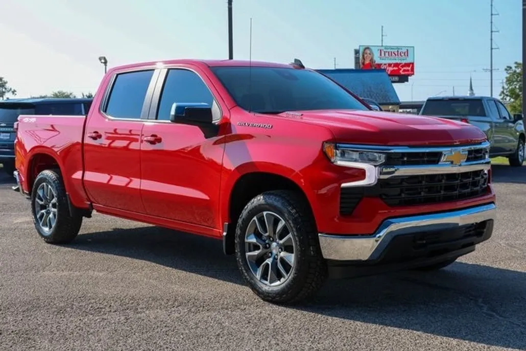 2026 Chevrolet Silverado 1500 LT1 photo 1