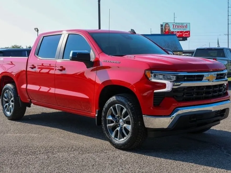 2026 Chevrolet Silverado 1500 LT1 photo 1