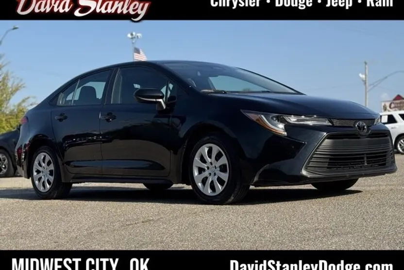 2024 Toyota Corolla LE photo 1