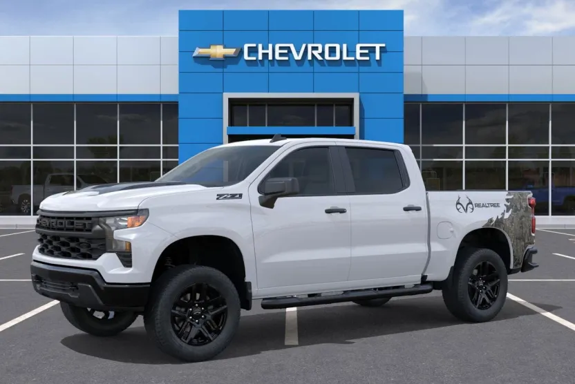2025 Chevrolet Silverado 1500 Custom Trail Boss photo 1