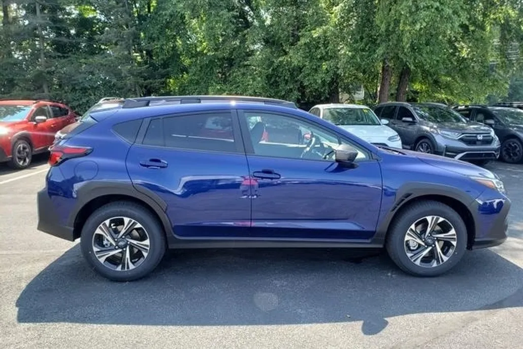 2025 Subaru Crosstrek Premium photo 1