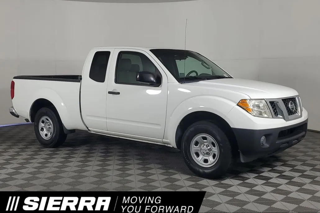 2013 Nissan Frontier S photo 1