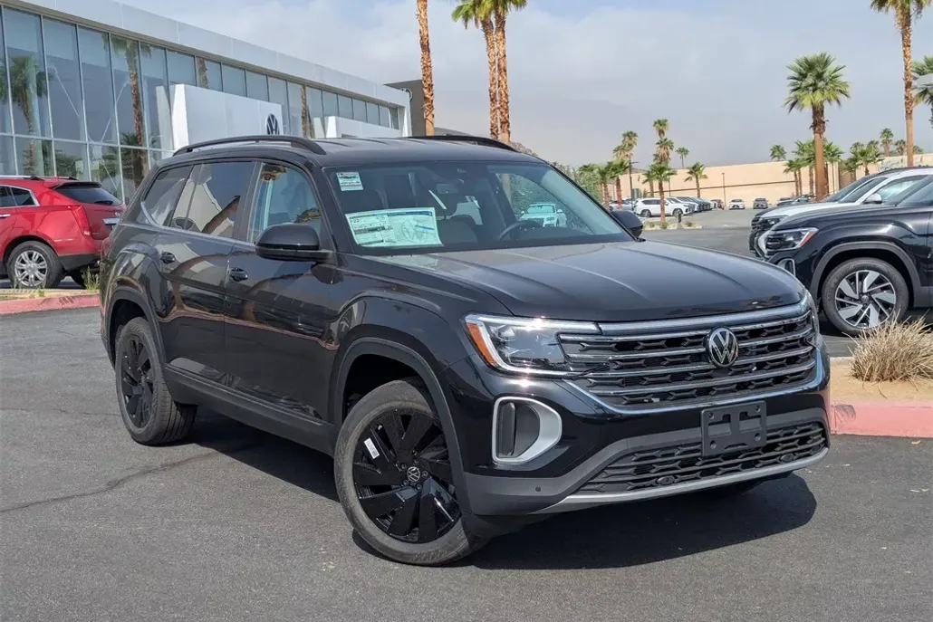 2026 Volkswagen Atlas SE Technology photo 1