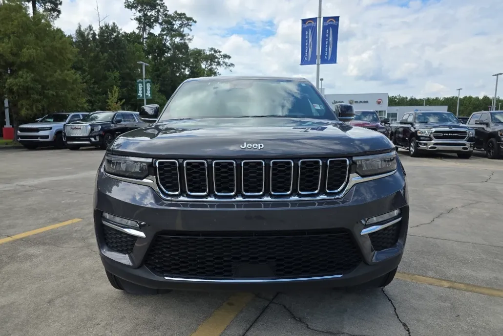 2024 Jeep Grand Cherokee Limited photo 1