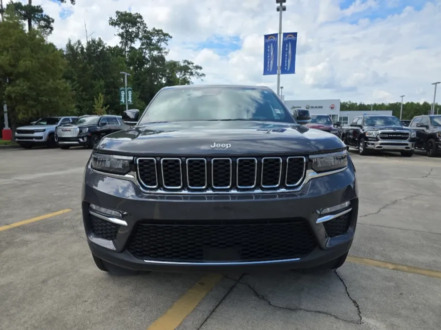 2024 Jeep Grand Cherokee Limited photo 1
