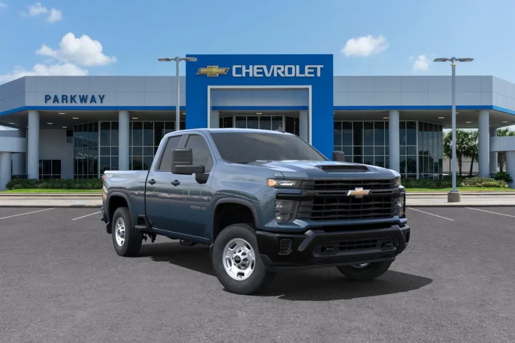 2024 Chevrolet Silverado 2500HD photo 1