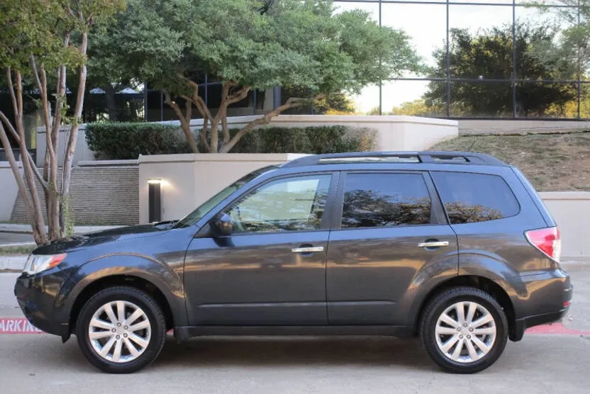 2012 Subaru Forester 2.5X Premium photo 1