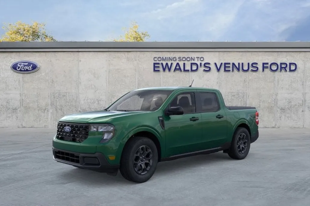 2025 Ford Maverick XLT photo 1