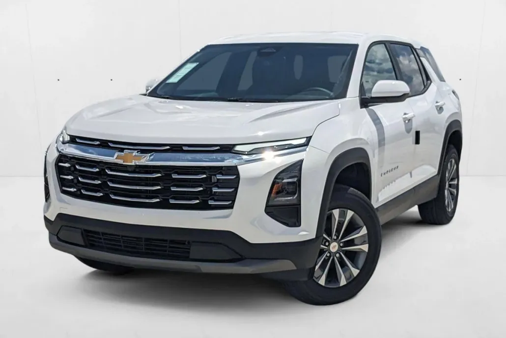 2026 Chevrolet Equinox LT photo 1