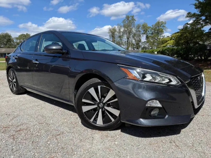 2021 Nissan Altima 2.5 SL photo 1
