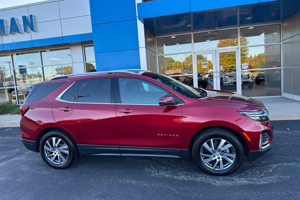 2023 Chevrolet Equinox Premier photo 1