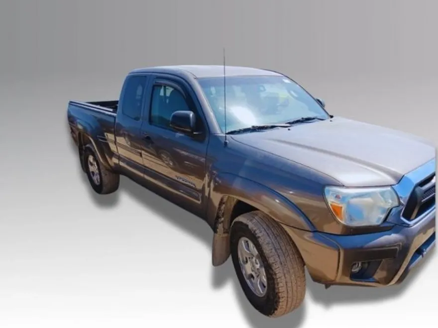 2013 Toyota Tacoma photo 1