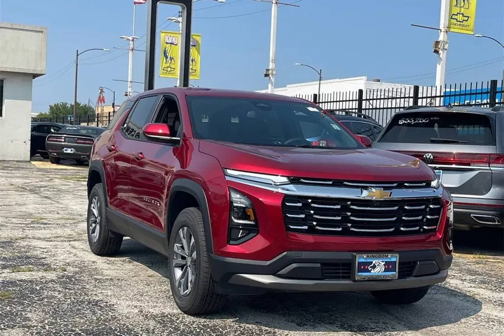 2026 Chevrolet Equinox LT photo 1
