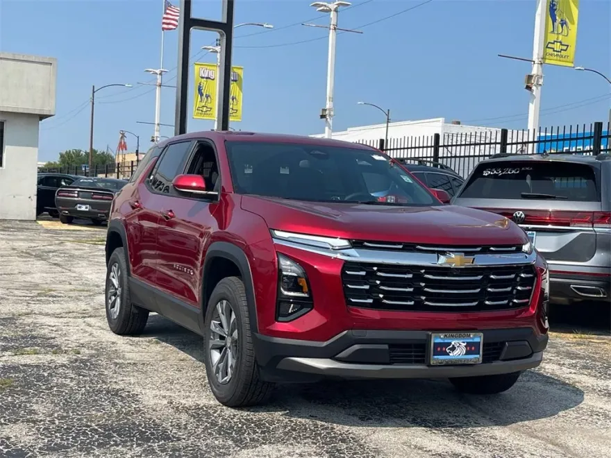 2026 Chevrolet Equinox LT photo 1