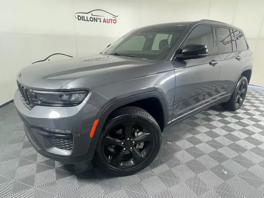 2024 Jeep Grand Cherokee Limited photo 1