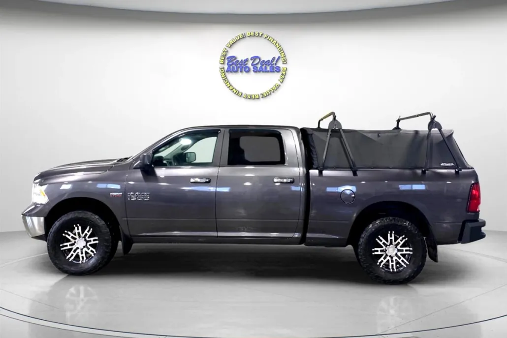 2018 Ram 1500 SLT photo 1