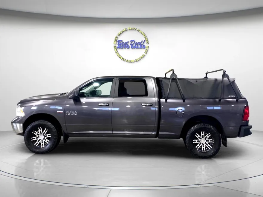 2018 Ram 1500 SLT photo 1