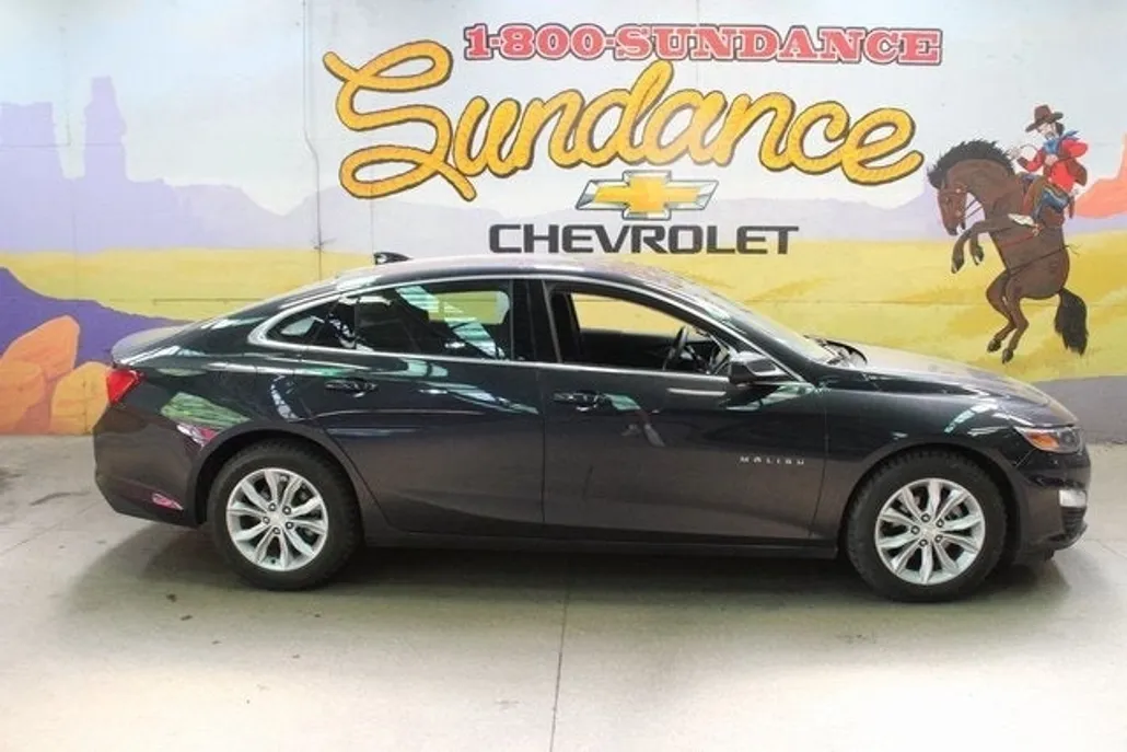 2023 Chevrolet Malibu 1LT photo 1
