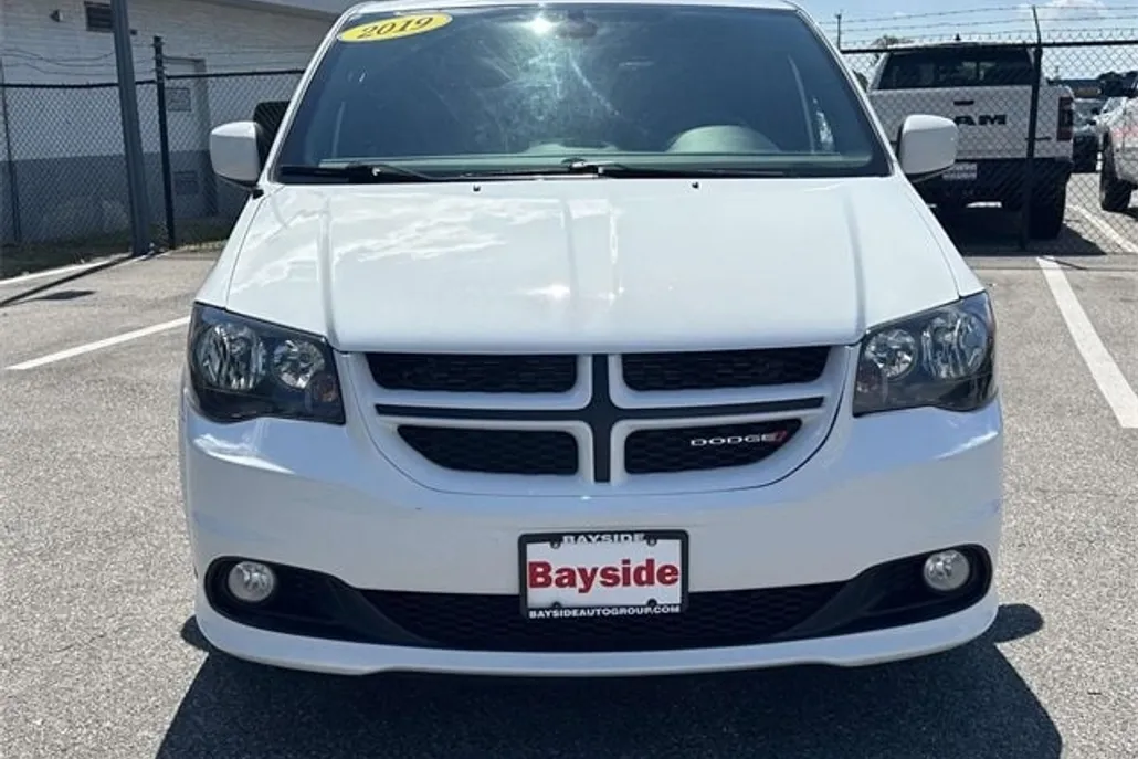 2019 Dodge Grand Caravan GT photo 1