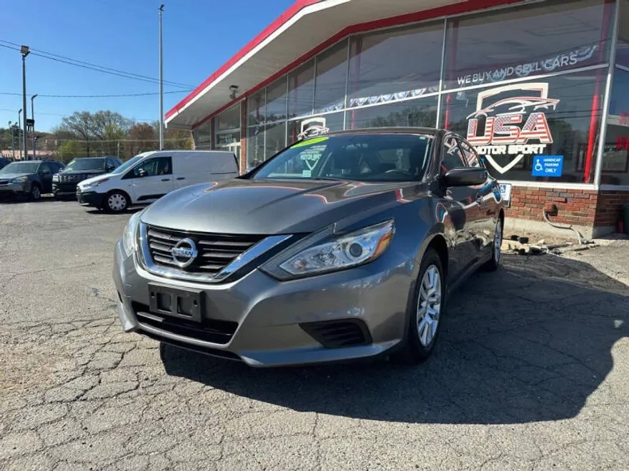 2016 Nissan Altima 2.5 S photo 1