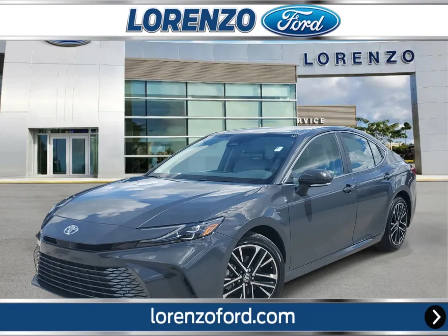 2025 Toyota Camry XLE photo 1