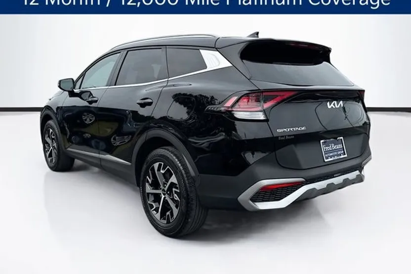 2023 Kia Sportage EX photo 1