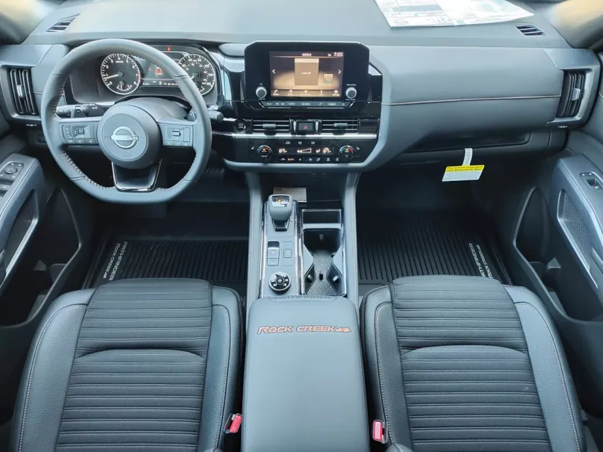 2025 Nissan Pathfinder Rock Creek photo 1
