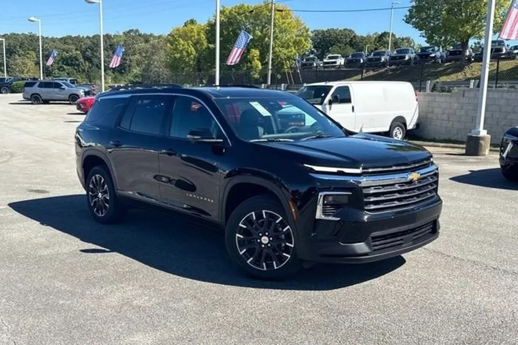 2026 Chevrolet Traverse photo 1