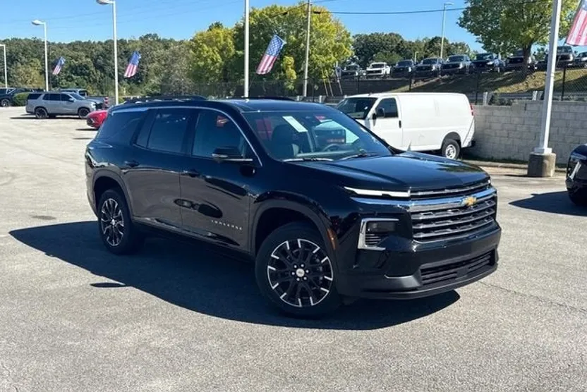2026 Chevrolet Traverse photo 1