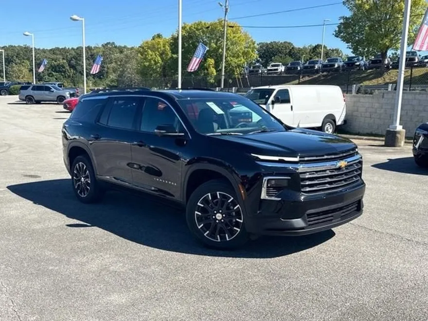 2026 Chevrolet Traverse photo 1