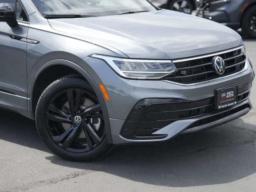 2024 Volkswagen Tiguan SE R-Line Black photo 1