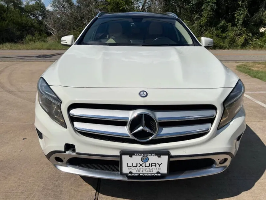 2015 Mercedes Benz GLA 250 4MATIC photo 1