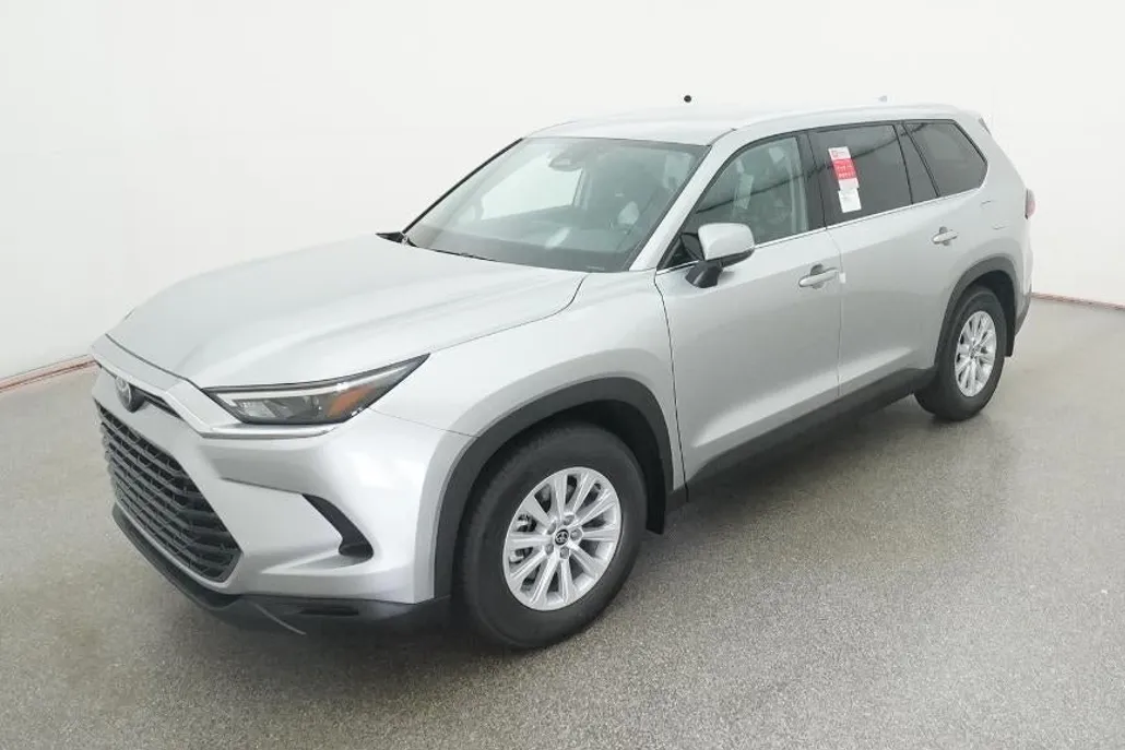 2026 Toyota Grand Highlander XLE photo 1