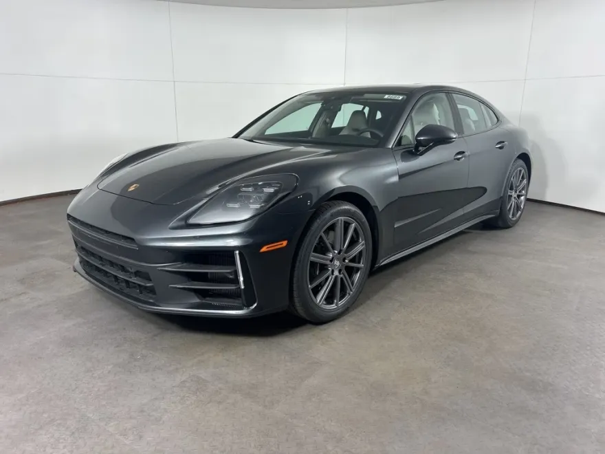 2025 Porsche Panamera 4 photo 1
