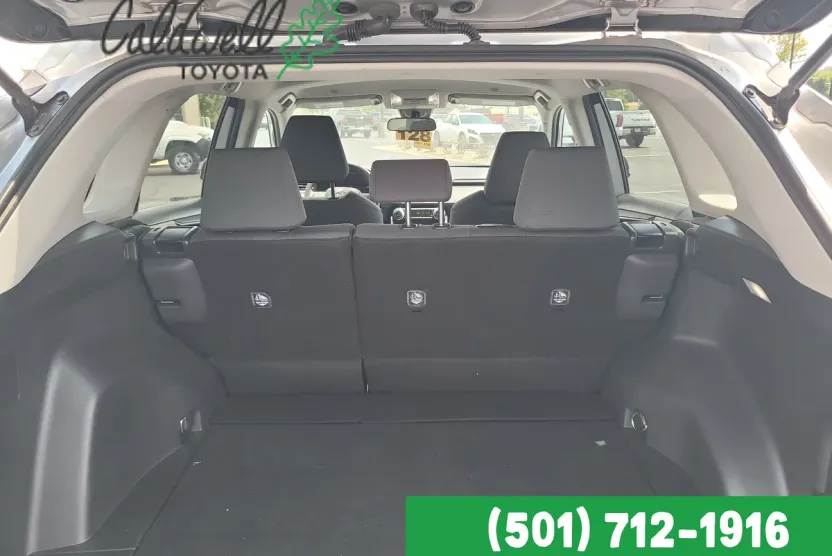 2024 Toyota RAV4 XLE photo 1