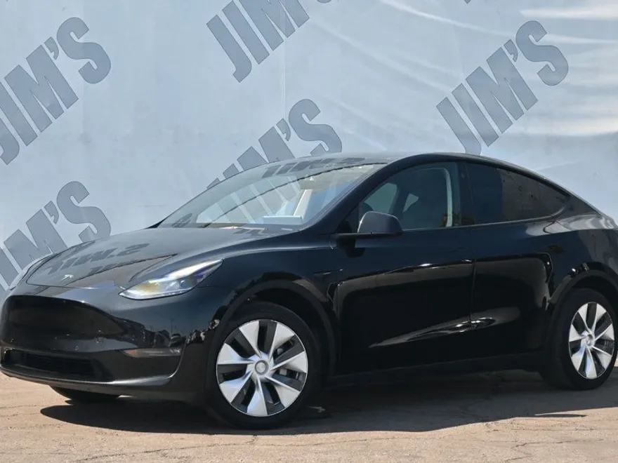 2022 Tesla Model Y Long Range photo 1