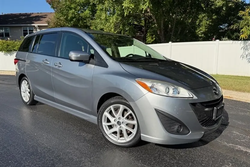 2014 Mazda Mazda5 Grand Touring photo 1