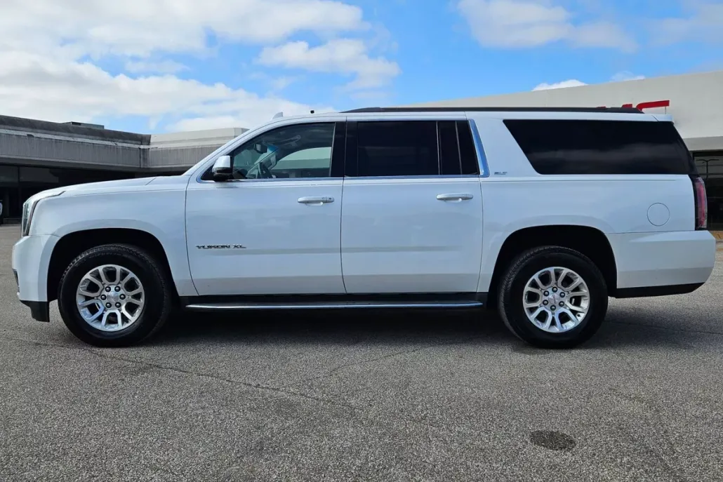 2016 Gmc Yukon XL SLT photo 1