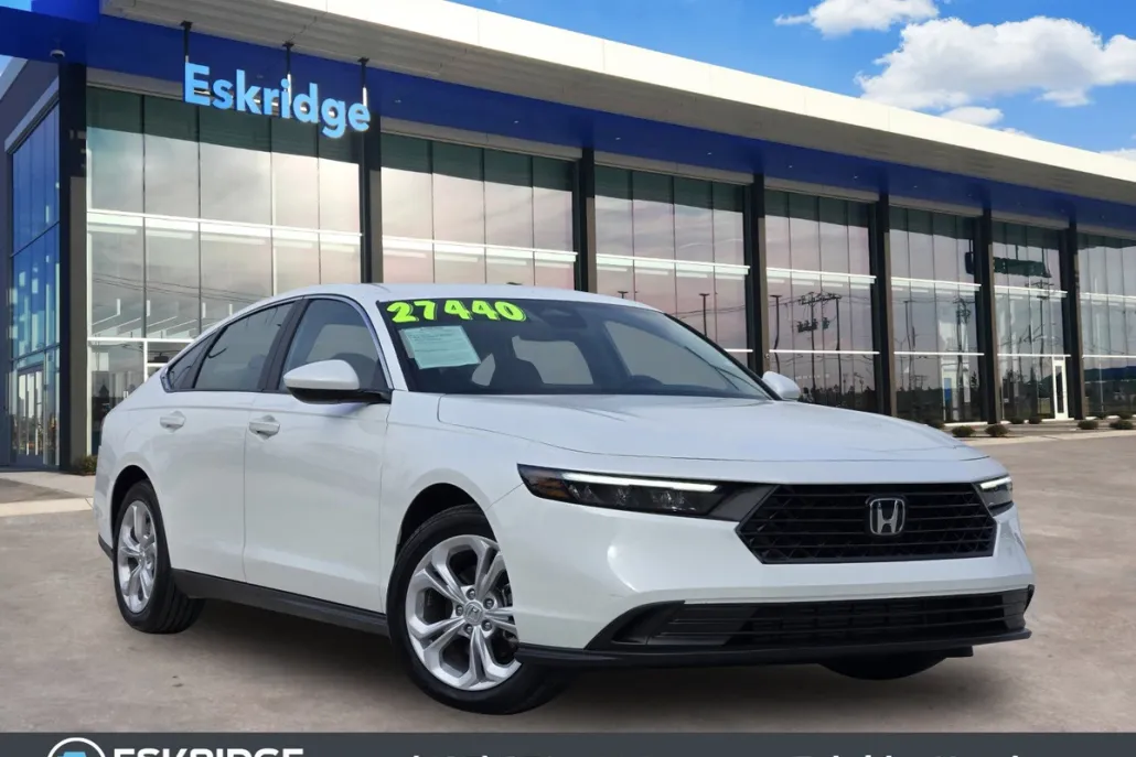 2025 Honda Accord LX photo 1