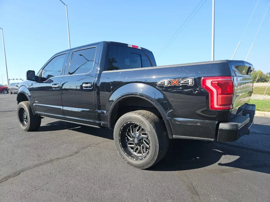 2016 Ford F-150 Platinum photo 2