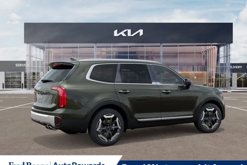 2025 Kia Telluride S photo 1