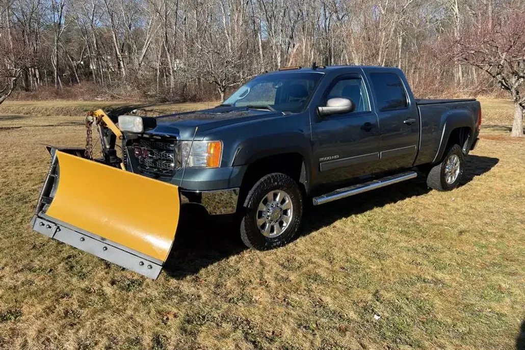 2012 Gmc Sierra SLE photo 1