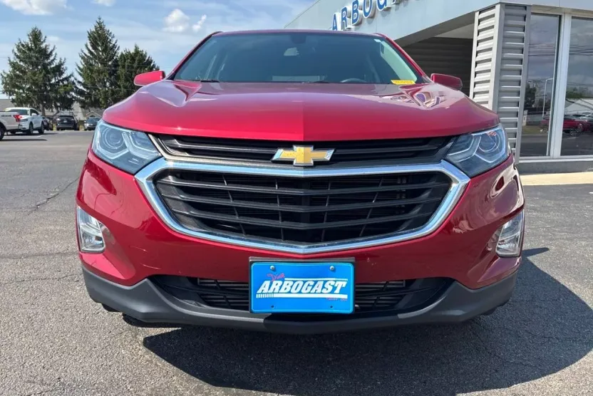 2019 Chevrolet Equinox LT photo 1