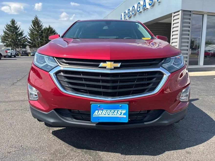 2019 Chevrolet Equinox LT photo 1