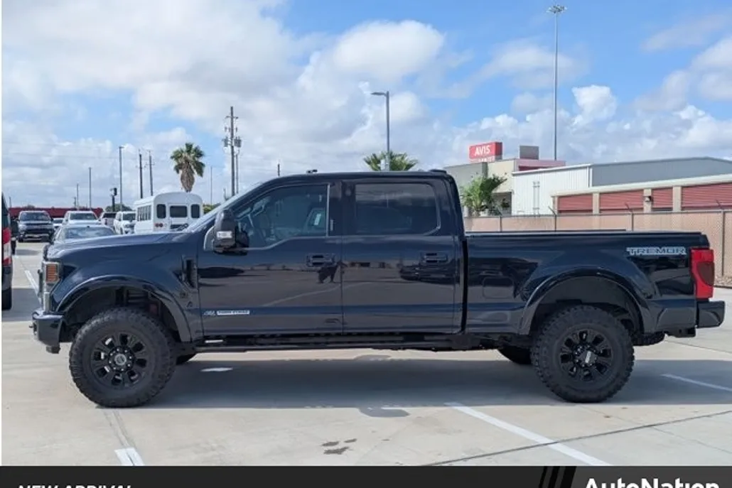 2022 Ford F-250 Lariat photo 1