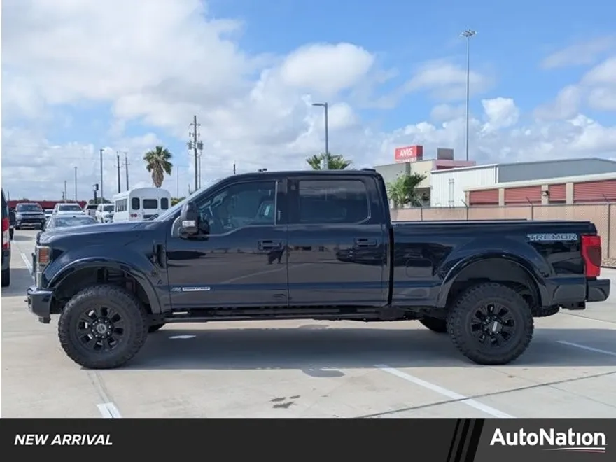 2022 Ford F-250 Lariat photo 1