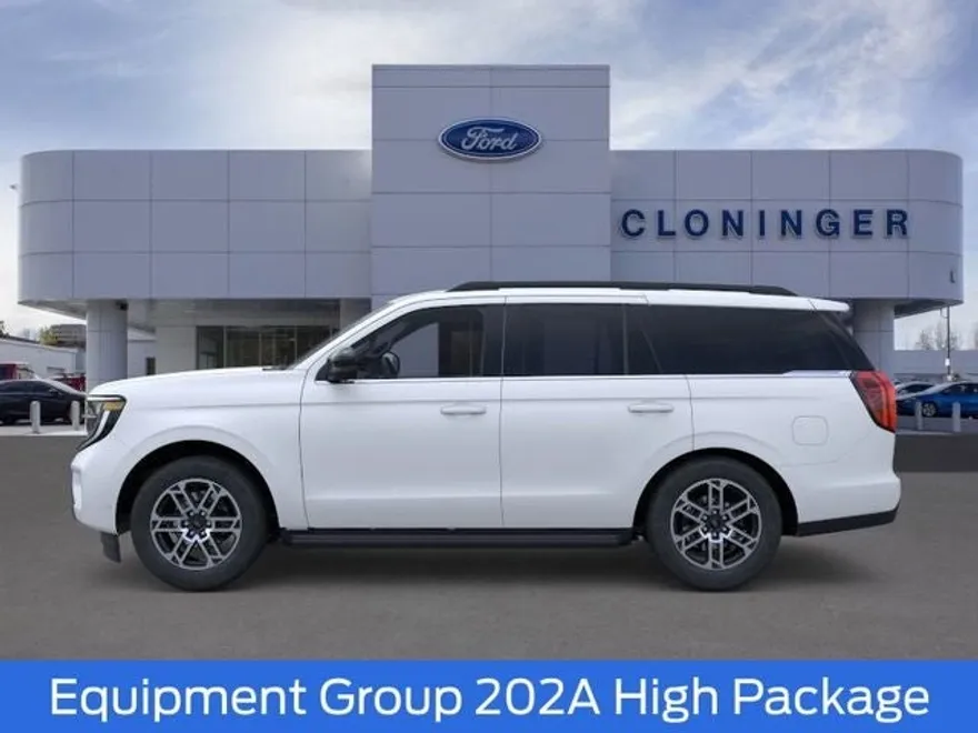 2025 Ford Expedition photo 1