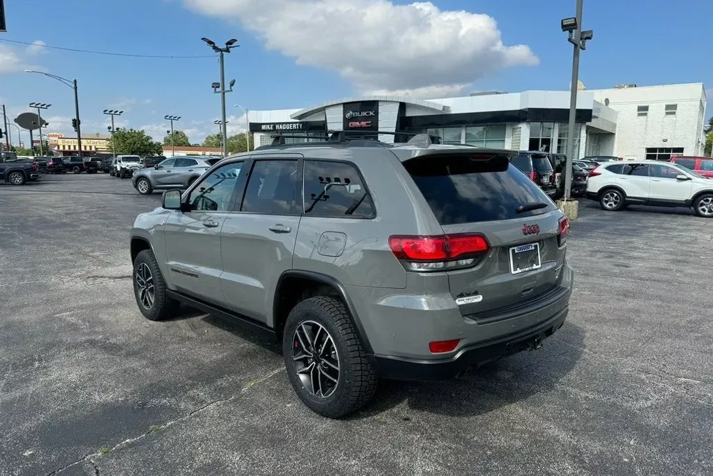2020 Jeep Grand Cherokee Trailhawk photo 1