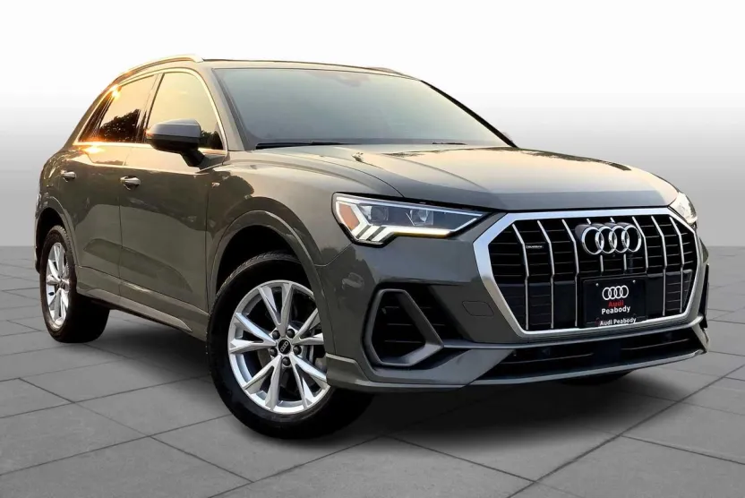 2023 Audi Q3 S line Premium Plus photo 1